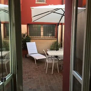 Via Braschi Sessantotto Appartamento